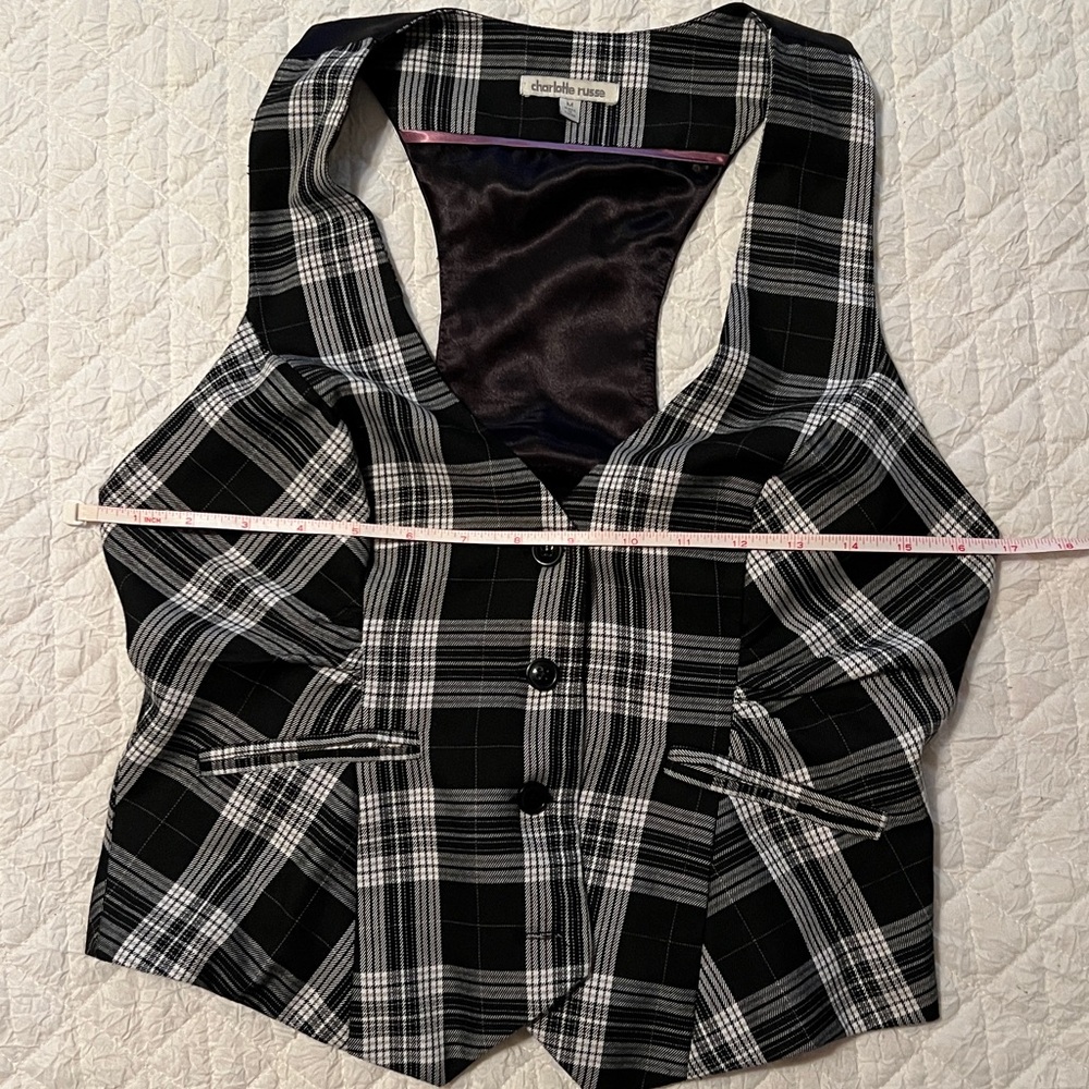 Charlotte Russe Black and White Plaid Vest - Picture 7 of 8